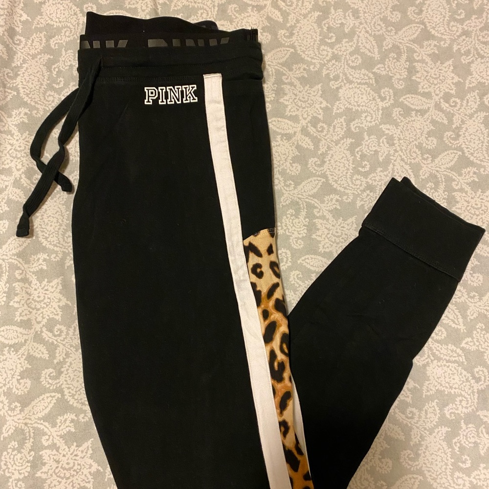 Pink yoga leggings